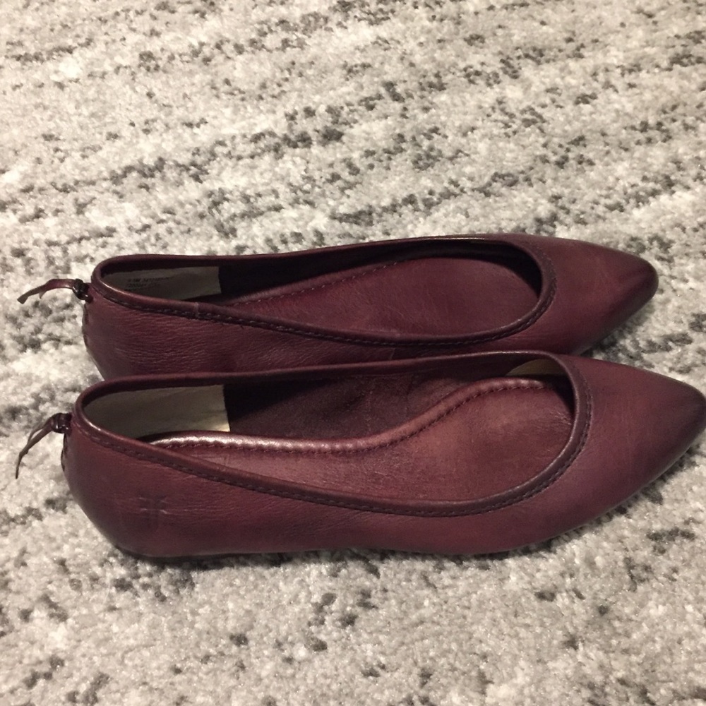 Frye Burgundy Regina Flat
